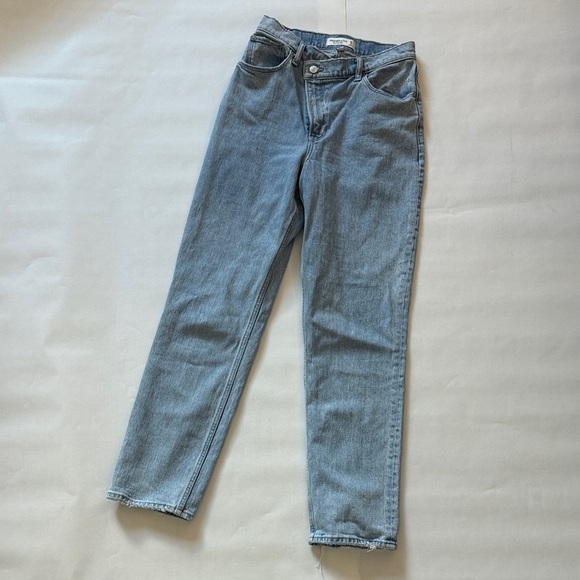 Abercrombie & Fitch Light Blue Straight Leg Jeans - Picture 1 of 4